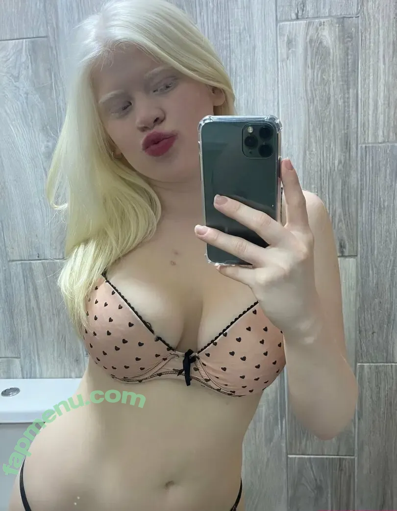 snowwhitebellaxo nude photo #0003 (snowwhite.bella)