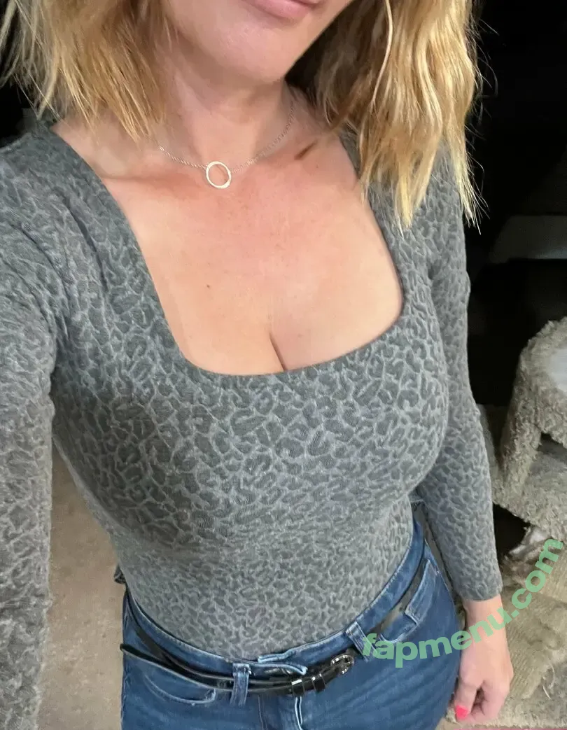 socalsoccermom nude photo #0003 (socalsoccerleague)