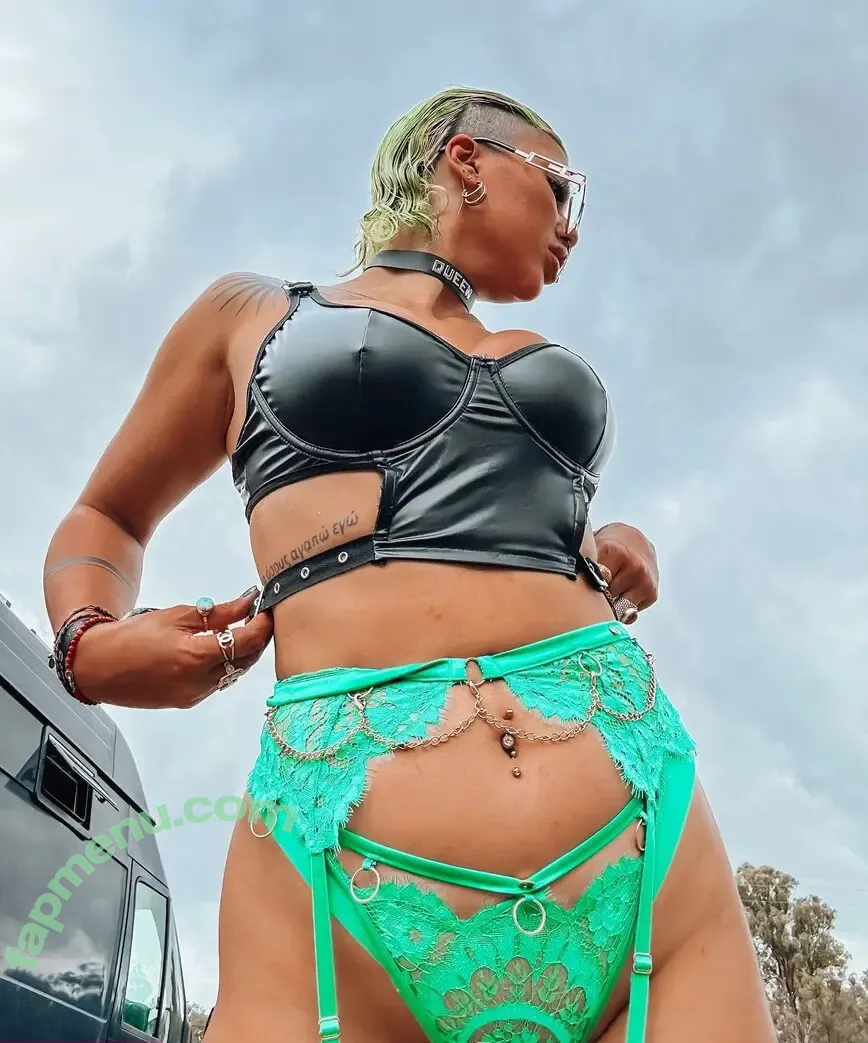 Sofia Ligeros nude photo #0001 (Aunty Sofia / sofia.stoica / sofialigeros)