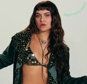 Sofia Reyes / sofiareyes nude photo #0016