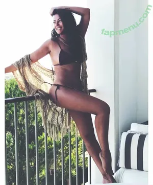 Sofia Ribeiro / sofiarribeiro nude photo #0001