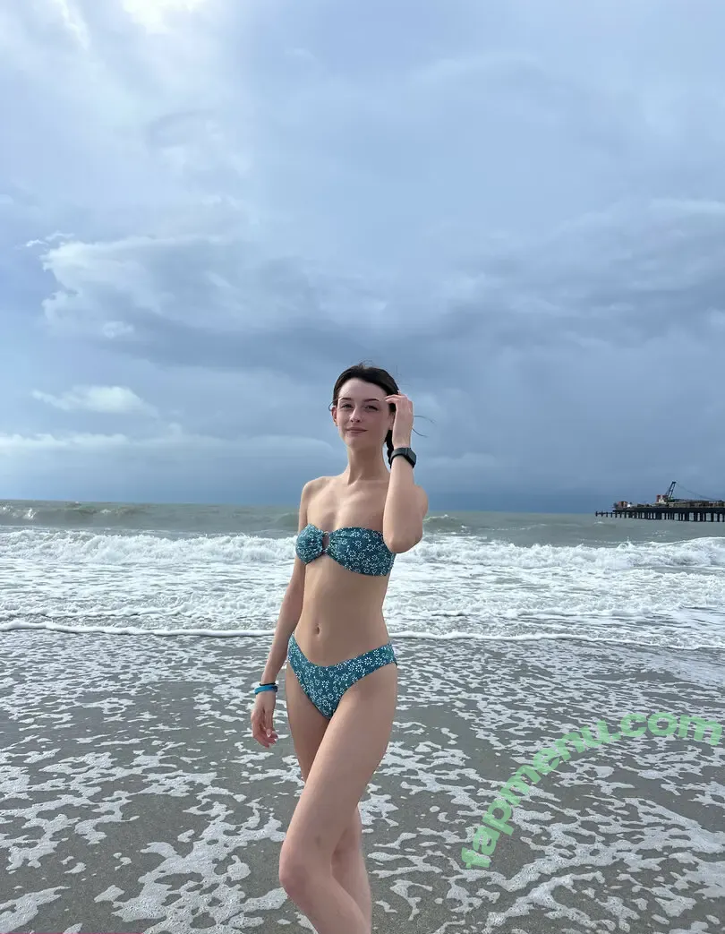 Soggyalien22 nude photo #0212 (soggyalien)