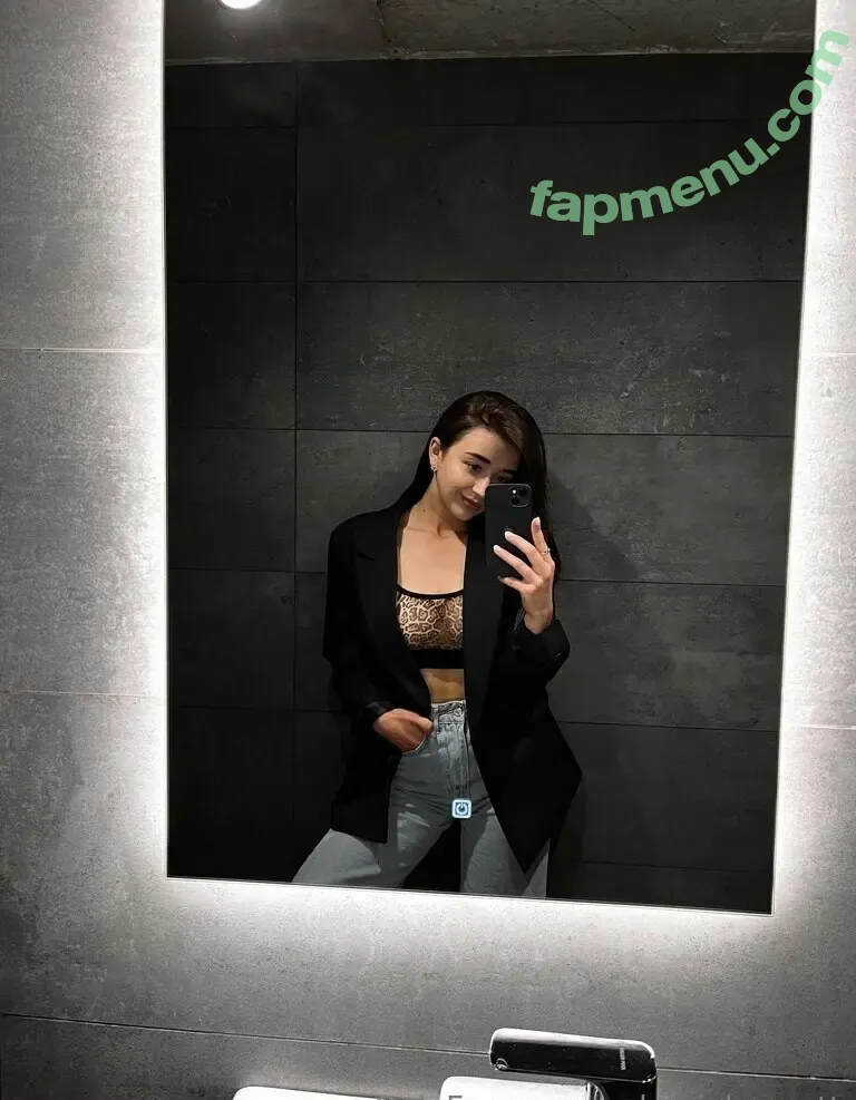 solomiabrunett nude photo #0007 (solomiabrunett)
