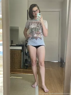 somelittlecrumbs / therealtsmadison nude photo #0002