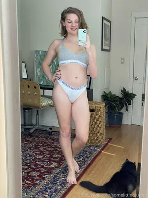 somelittlecrumbs / therealtsmadison nude photo #0041
