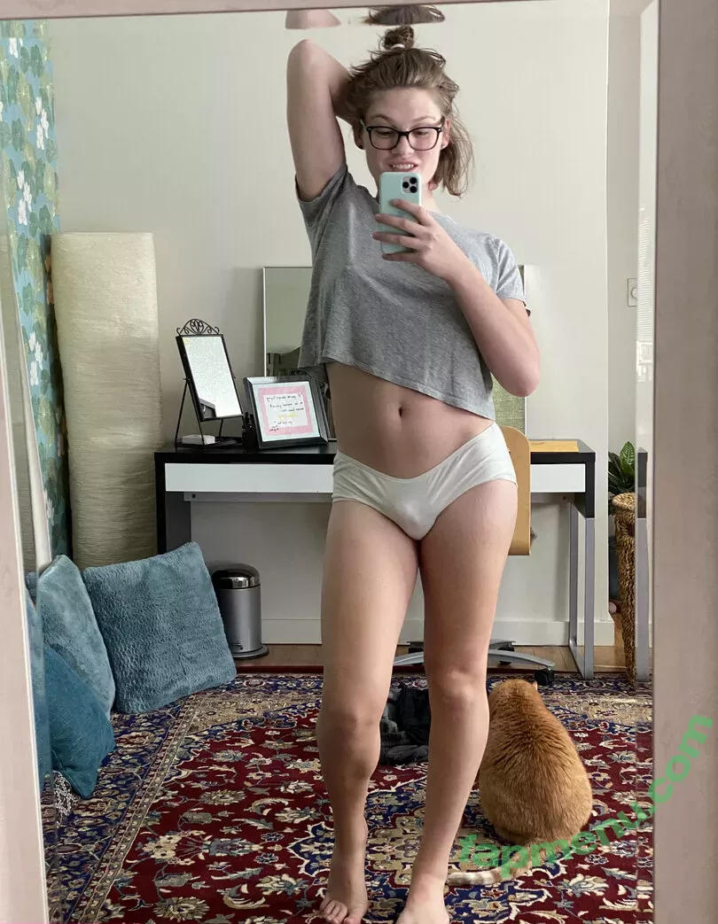 somelittlecrumbs nude photo #0038 (therealtsmadison)