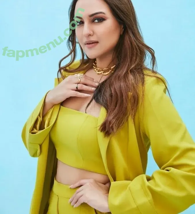 Sonakshi Sinha nude photo #0015 (Sonakshi Sinha)