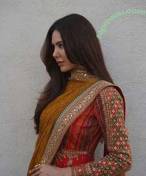 Sonam Bajwa / sonambajwa nude photo #0032