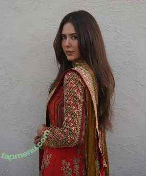 Sonam Bajwa / sonambajwa nude photo #0035