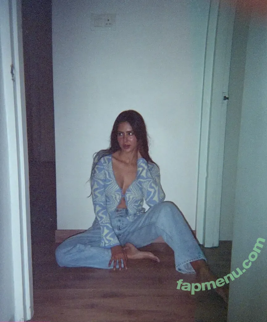 Sonam Bajwa nude photo #0060 (sonambajwa)
