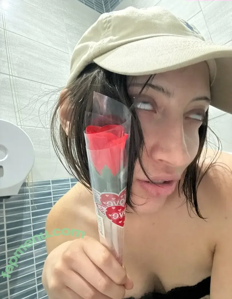 Sondi Aze nude photo #0005 (Sondi Aze)