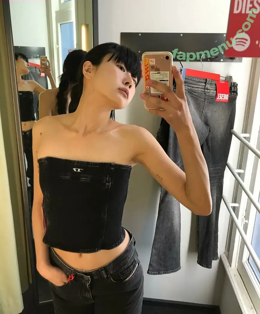 sooooorok nude photo #0022 (Lee Soomin)
