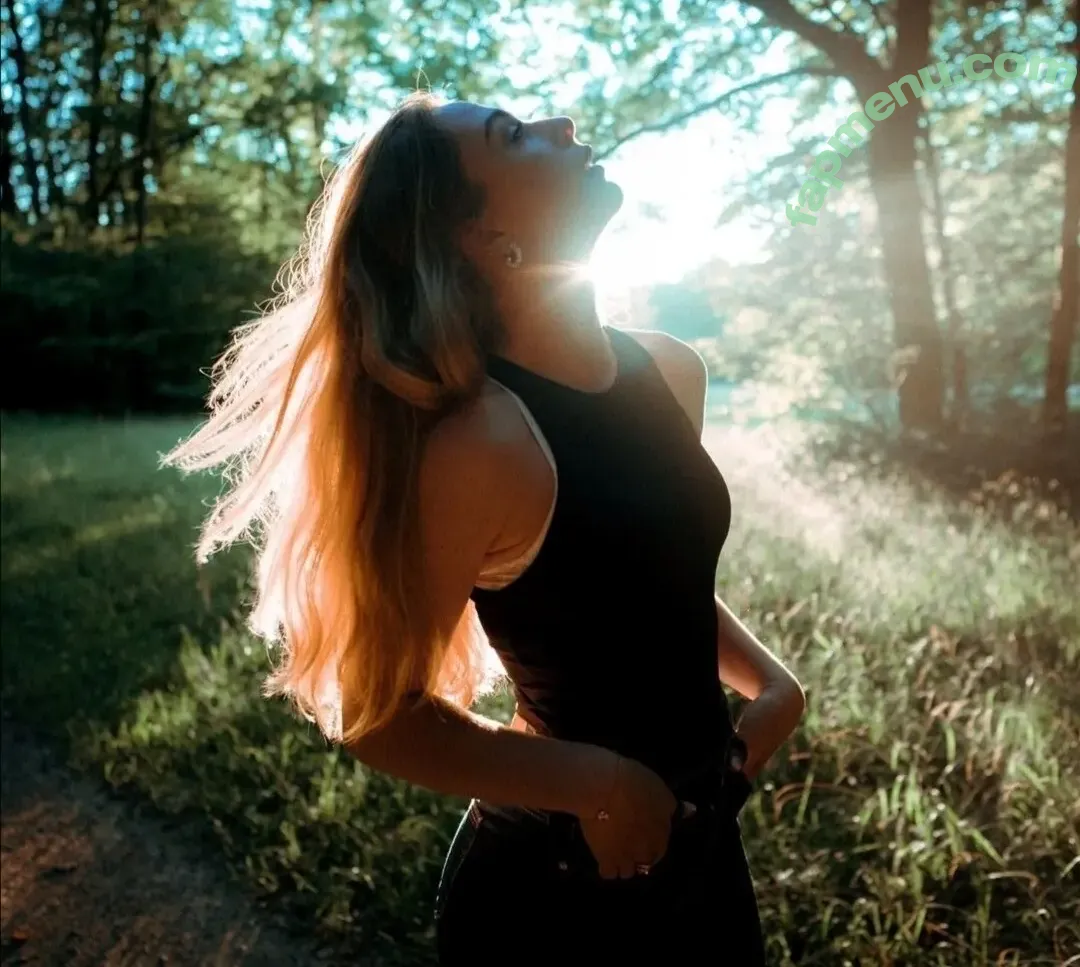 Sophia Flörsch nude photo #0098 (SophiaFloersch)