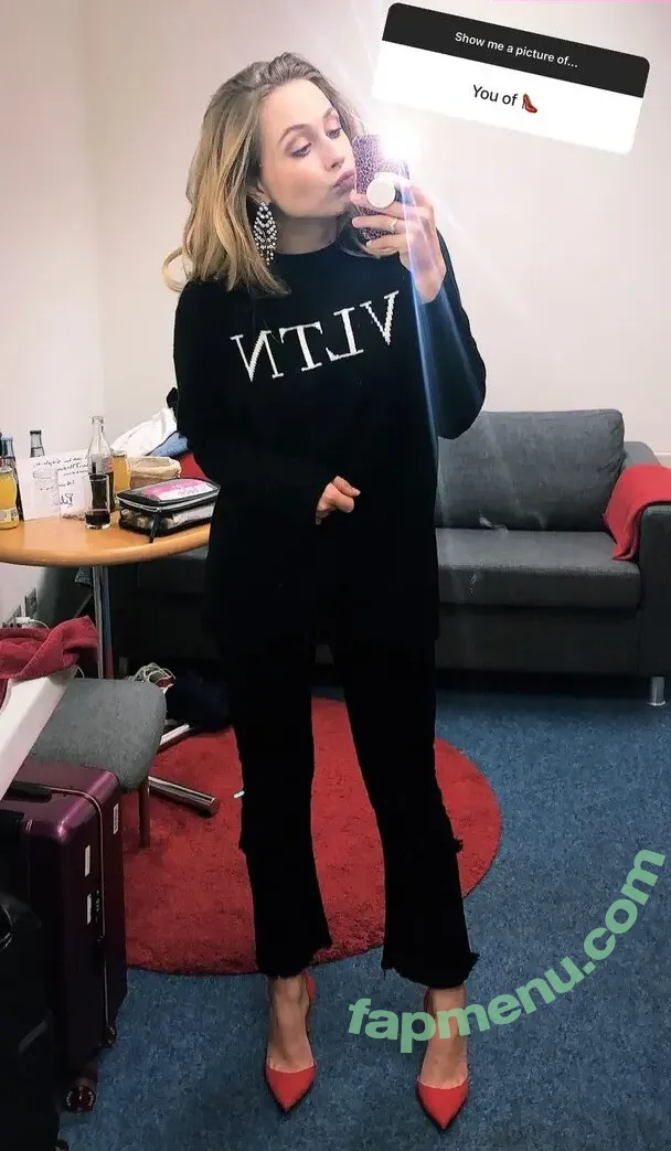 Sophia Flörsch nude photo #0120 (SophiaFloersch)