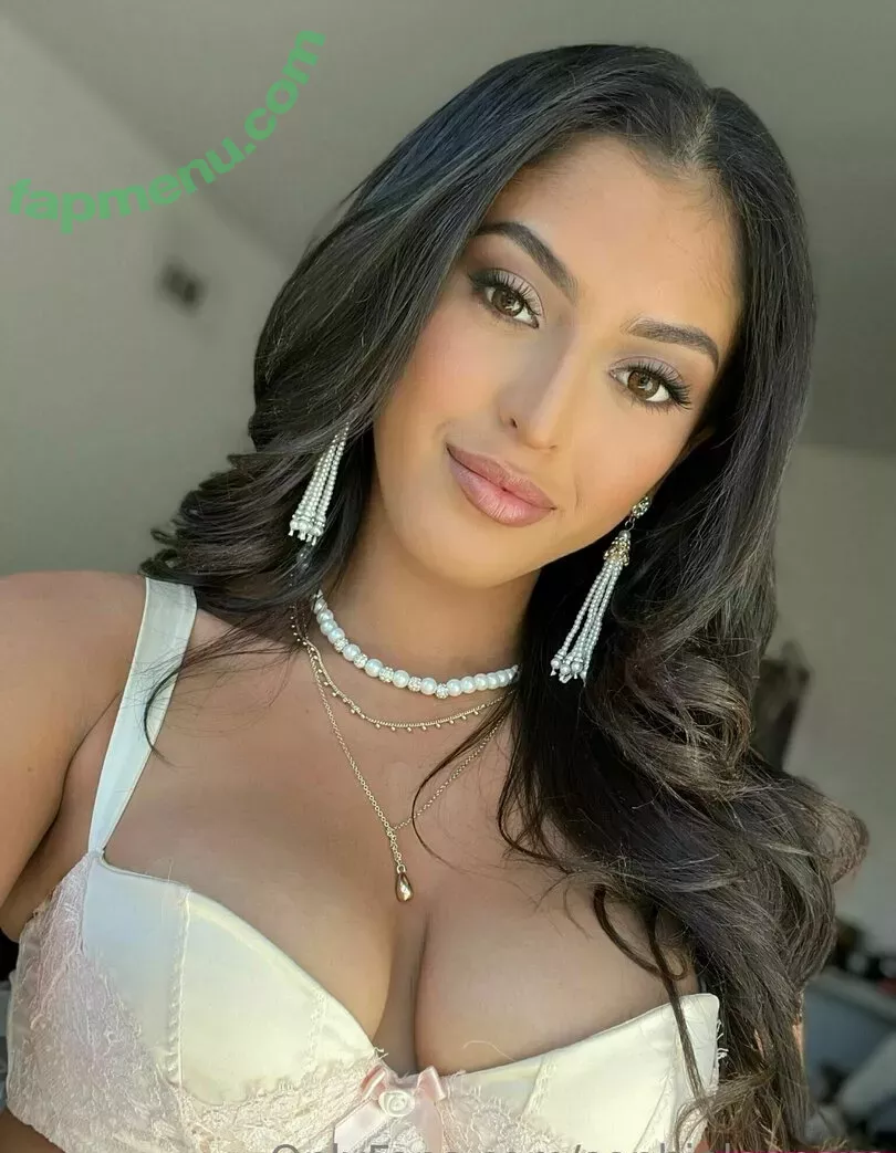 Sophia Leone nude photo #0034 (sophialeonex / xosophialeone)
