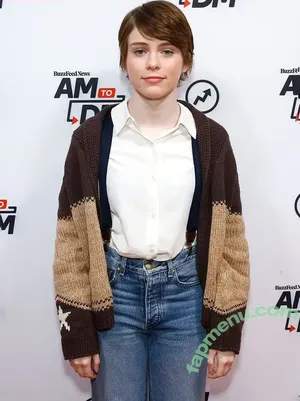 Sophia Lillis / sophialillis nude photo #0120