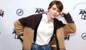 Sophia Lillis / sophialillis nude photo #0121