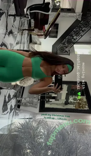 Sophiacarolinag / Sophiac.Gonzalez nude photo #0002