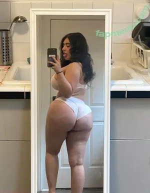 sophiasummersss / stacked_sophia nude photo #0001