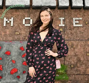 Sophie Ellis-Bextor / sophieellisbextor nude photo #0198