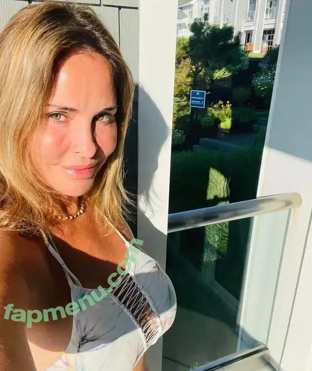 Sophie G nude photo #0007 (sophiegtv / sophiescorner)