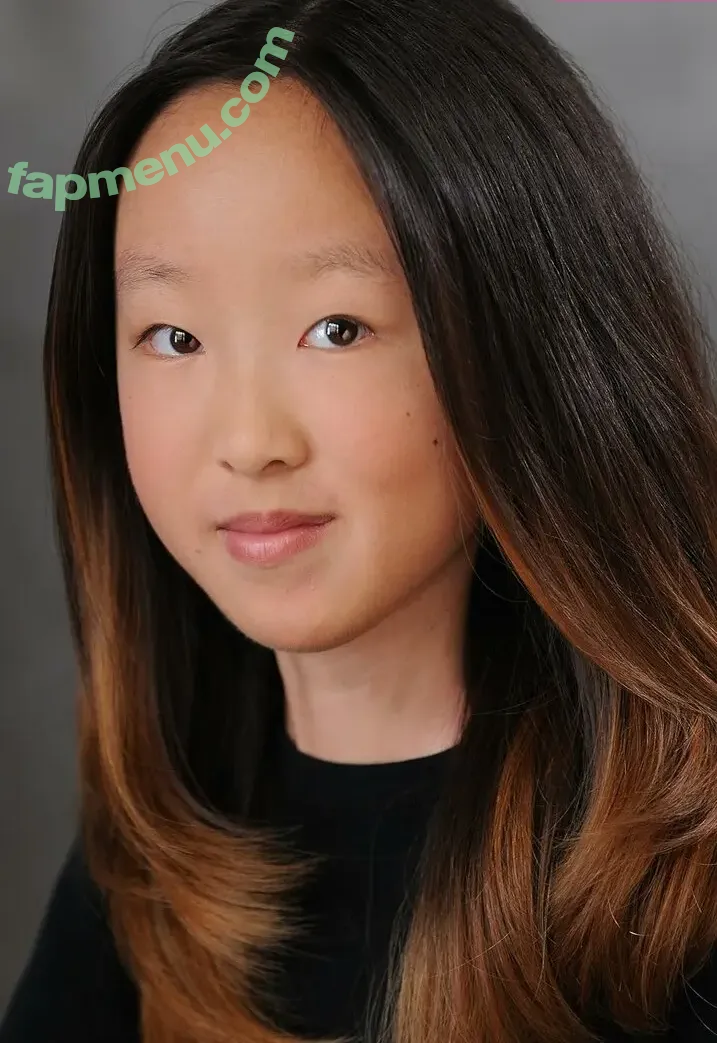 Sophie Kim nude photo #0001 (Sophie Kim)
