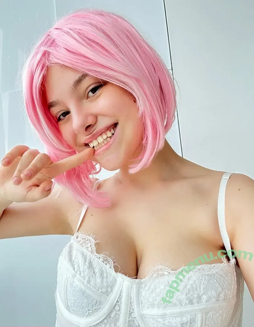 sophie_not_sofia nude photo #0070 (sophie_not_sofia)