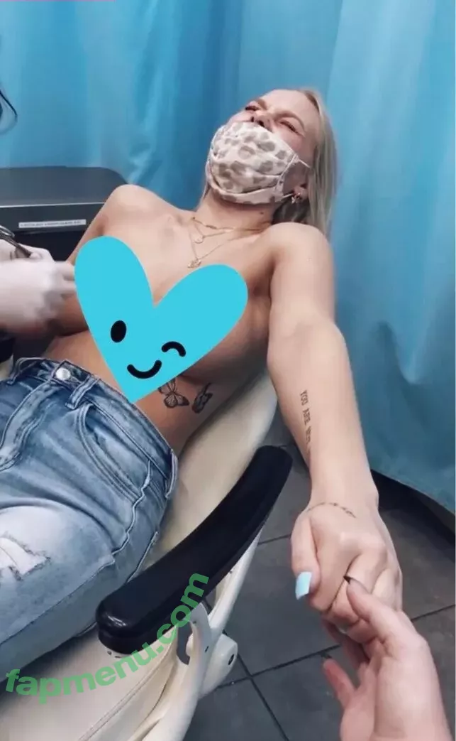 Sophie Riedemann nude photo #0001 (Sophuckingone / _sophieriedemann)