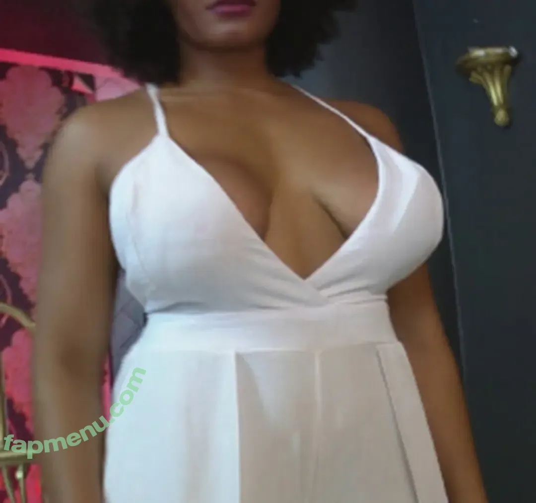 Sophie Stephan nude photo #0001 (sophie_stephany_)