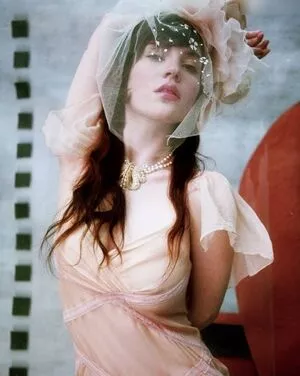 Sophie Thatcher / soapy.t / sophie_thatcher nude photo #0126