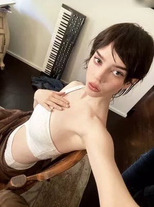 Sophie Thatcher / soapy.t / sophie_thatcher nude photo #0128