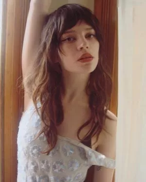 Sophie Thatcher / soapy.t / sophie_thatcher nude photo #0148