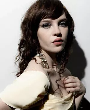 Sophie Thatcher / soapy.t / sophie_thatcher nude photo #0233