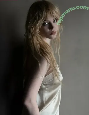 Sophie Thatcher / soapy.t / sophie_thatcher nude photo #0818