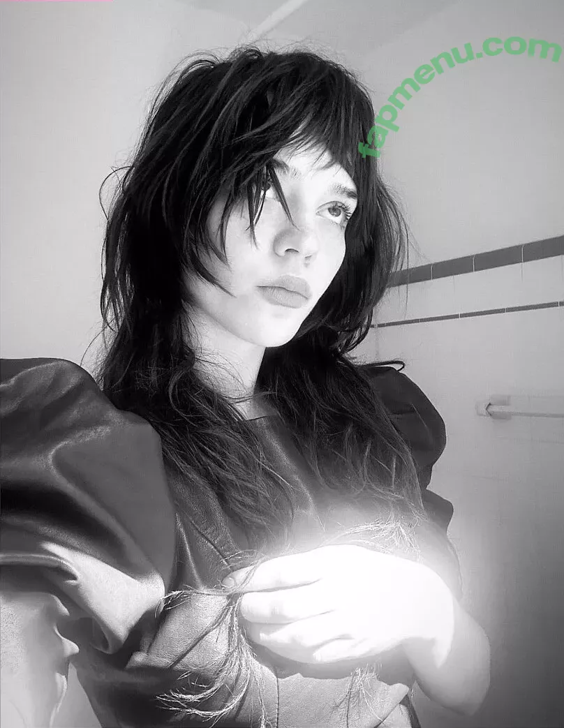 Sophie Thatcher nude photo #0189 (soapy.t / sophie_thatcher)