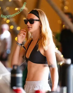 Sophie Turner / sexysophieturner / sophiet nude photo #0522