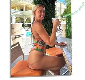  nude photo #0002