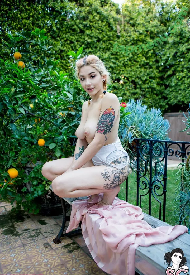 Sophoulla nude photo #0031 (patreon / sophoulla64)