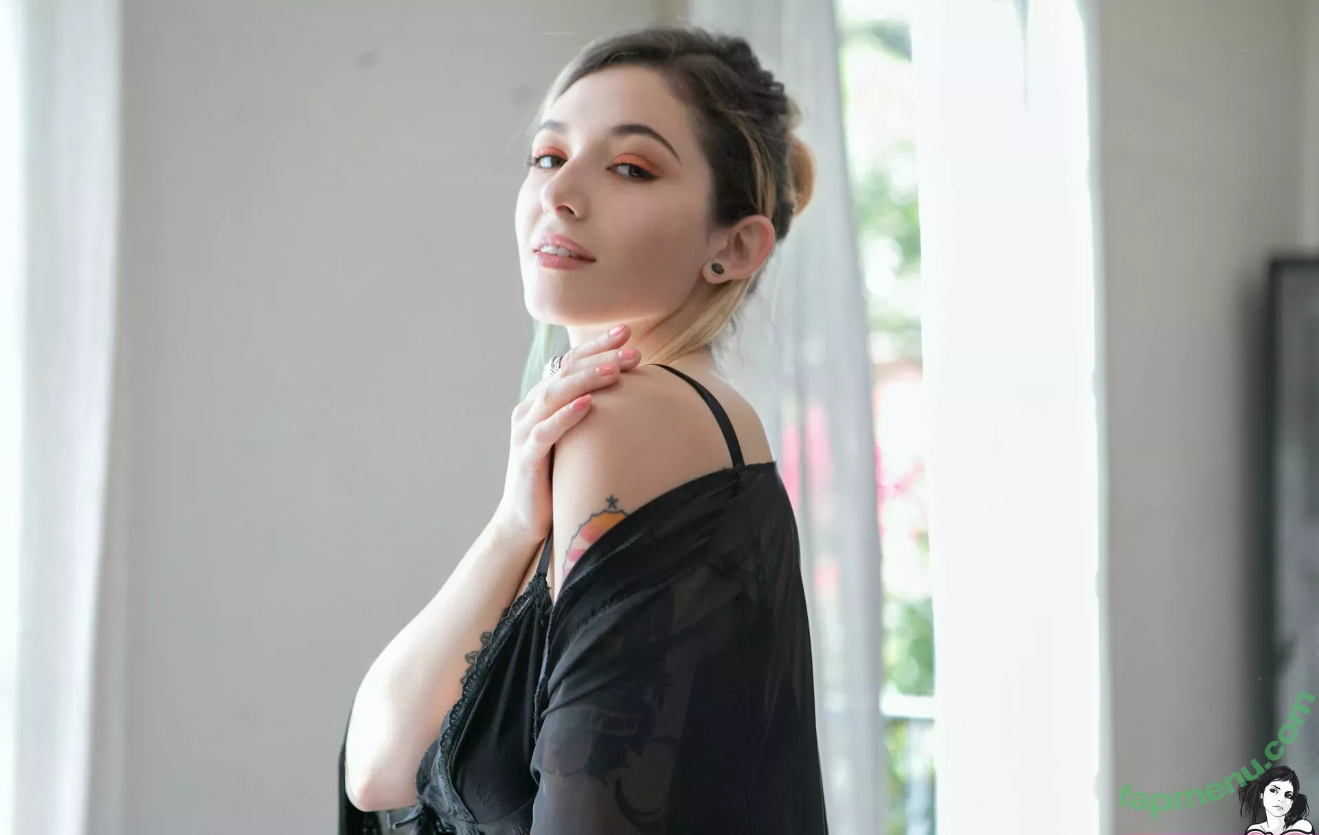 Sophoulla nude photo #0370 (patreon / sophoulla64)