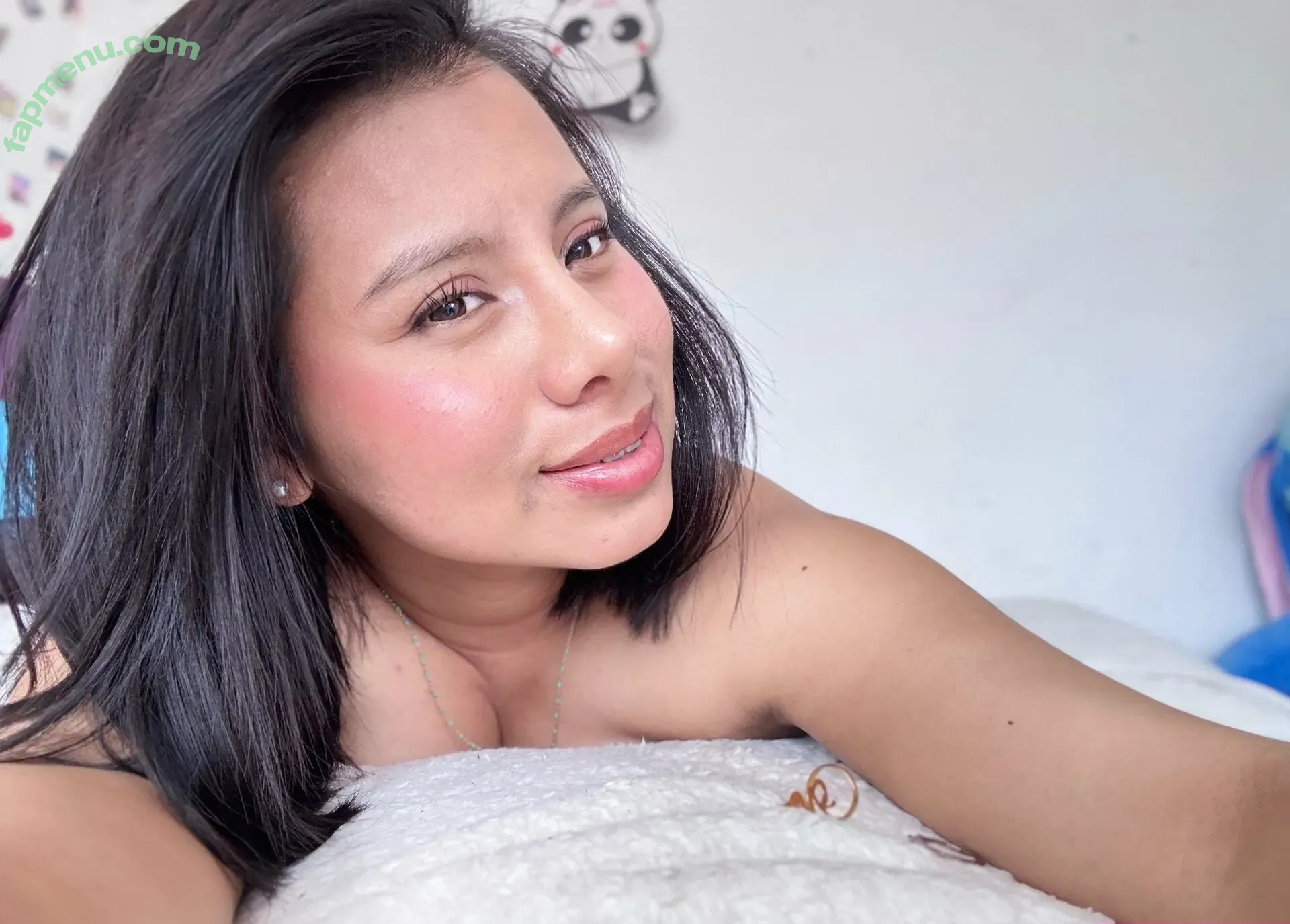soyaishaaa nude photo #0021 (soyaishaaa)