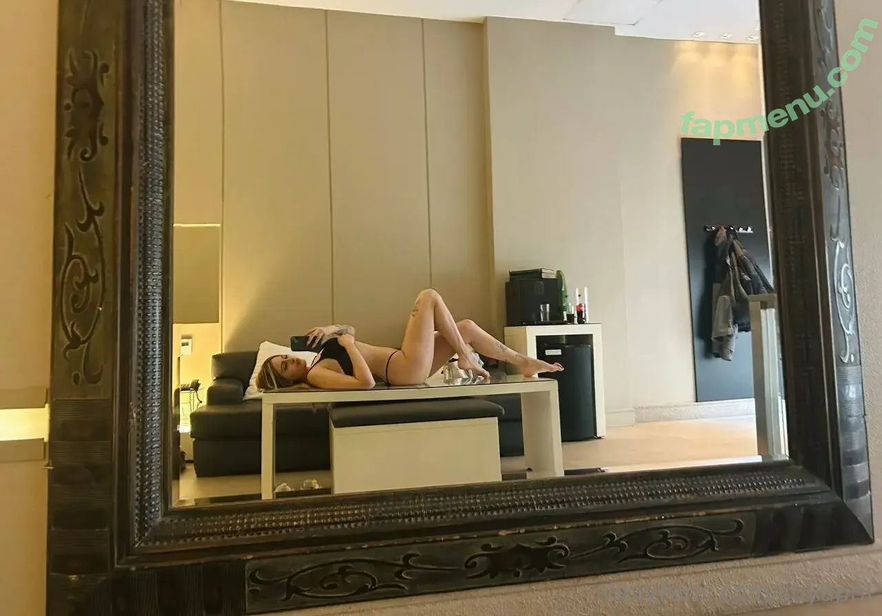 soyapril nude photo #0022 (soyapril.d)