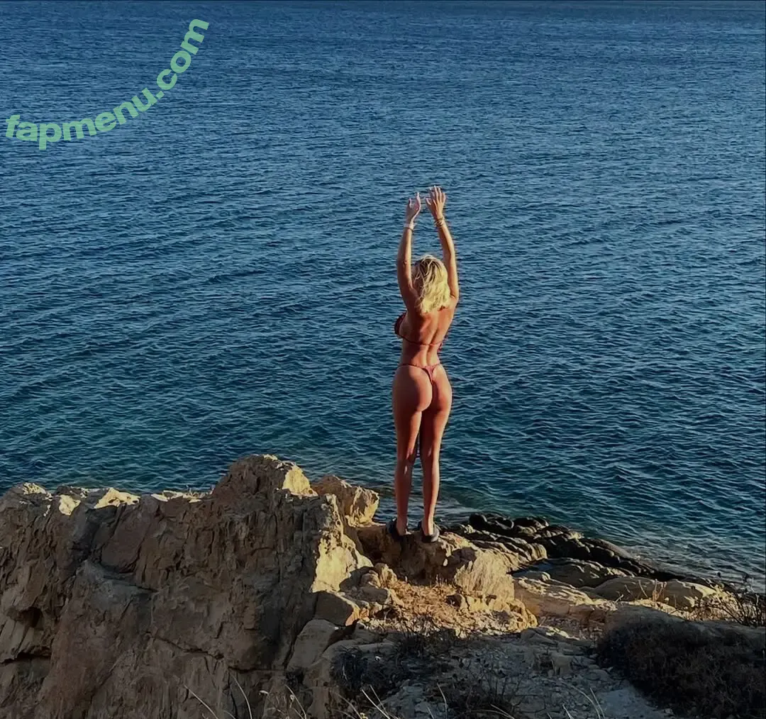 Sozzlepopp nude photo #0015 (devilfairyyy)