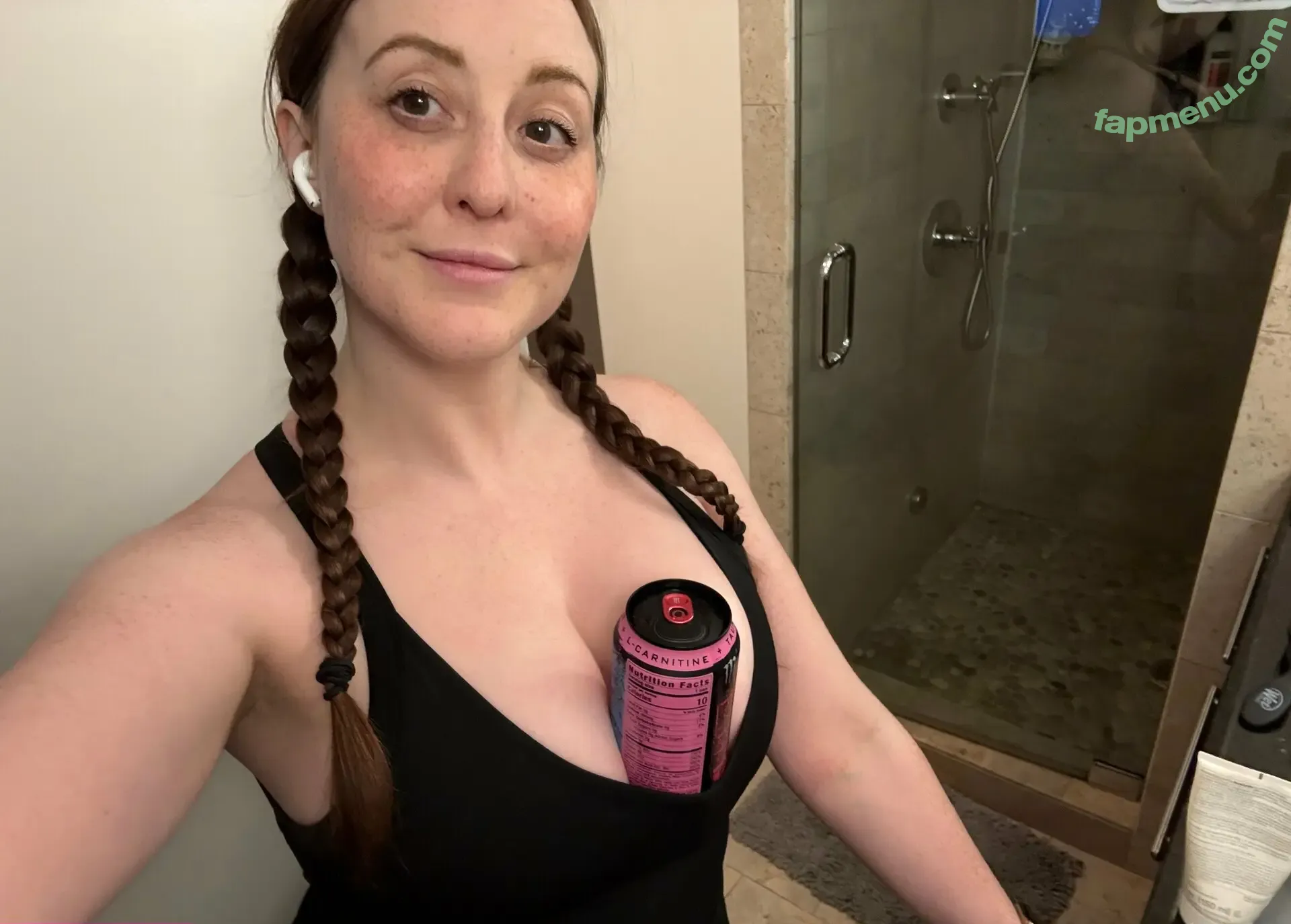Space Ghost nude photo #0021 (Kari Keone / karikeone / spacegh0sttv)