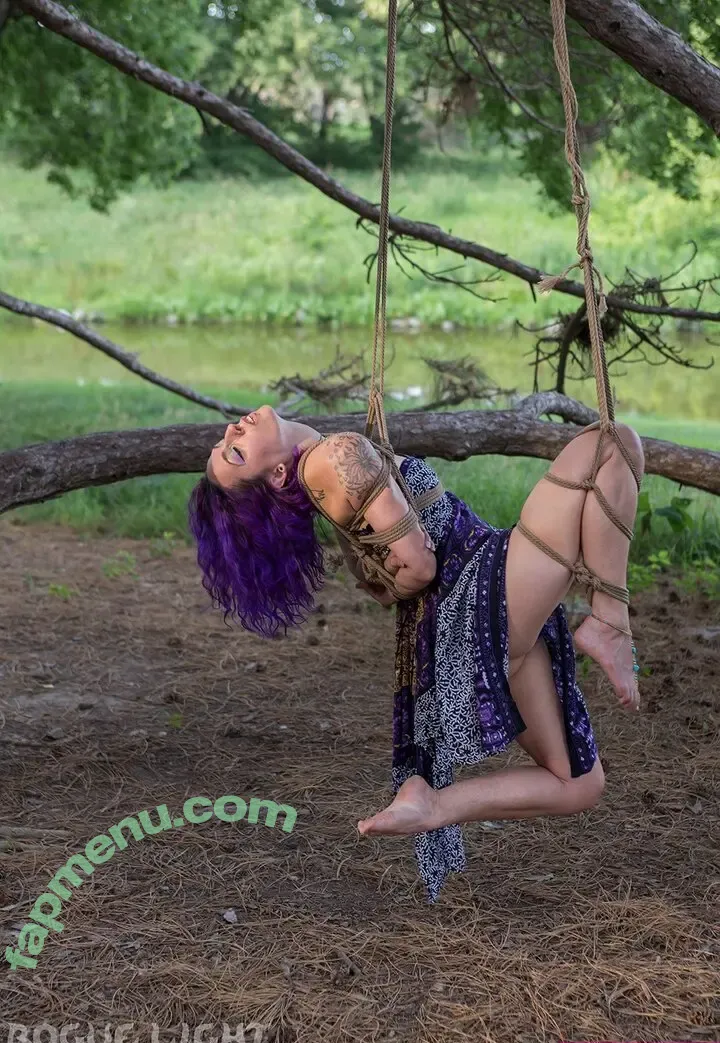 Space11kitten nude photo #0013 (raven11nevermore / space11kittenfree)