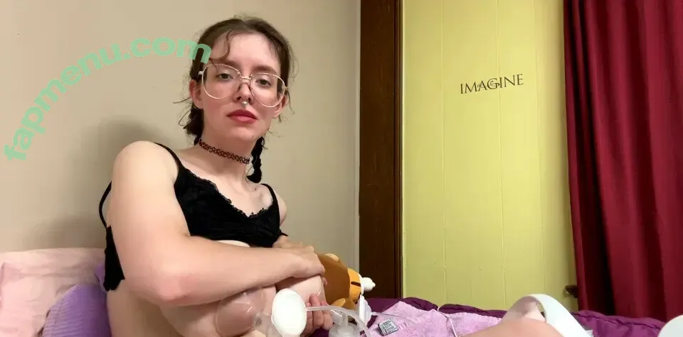 spaceyyybaby nude photo #0011 (saturnbabyyy / spacebunnybaby)