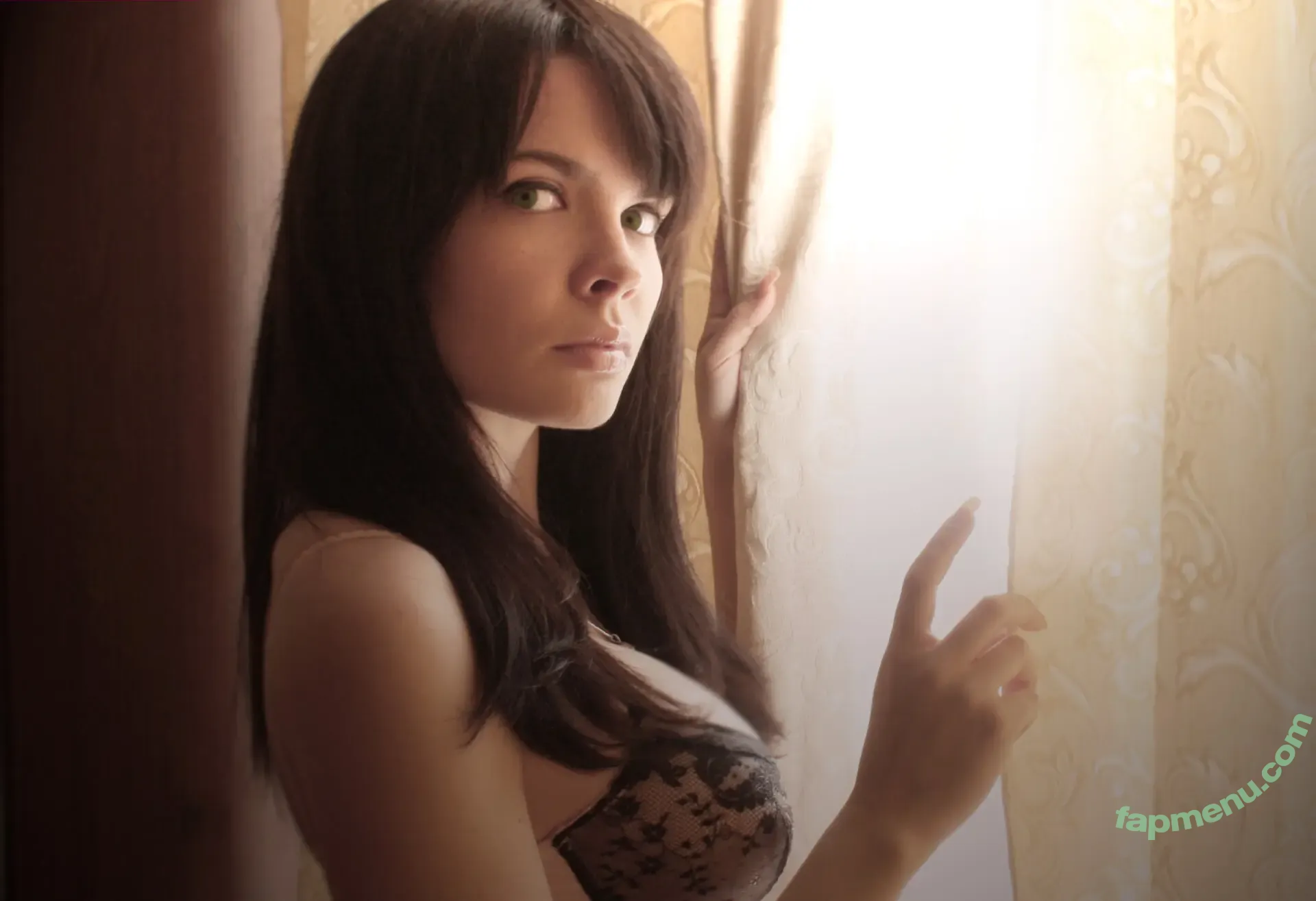 Spiceinfinity nude photo #0001 (AgentYolo / Alicewonders / wildspicescafeinfinity)