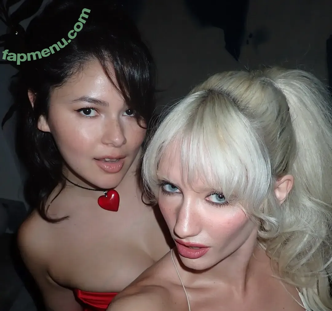 spiralingxlonely nude photo #0052 (spiralingxlonely)