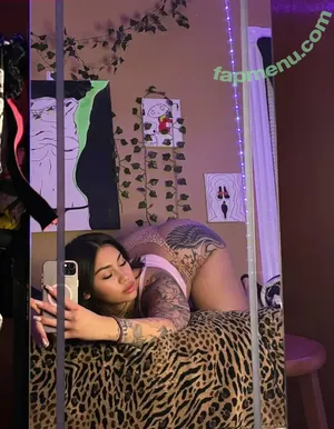  nude photo #0004