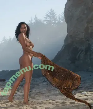 St_Merrique / SundayBest nude photo #0106