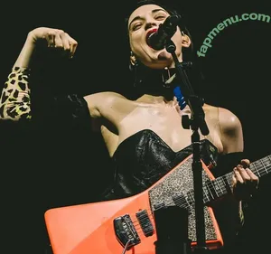 St Vincent / Annie Erin Clark / muddaub / st_vincent nude photo #0228